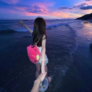 老头操逼女人突然死亡吊拔不出来
