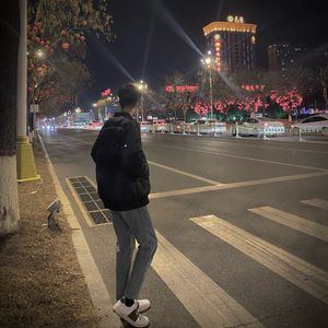 日逼逼逼视频免费观看
